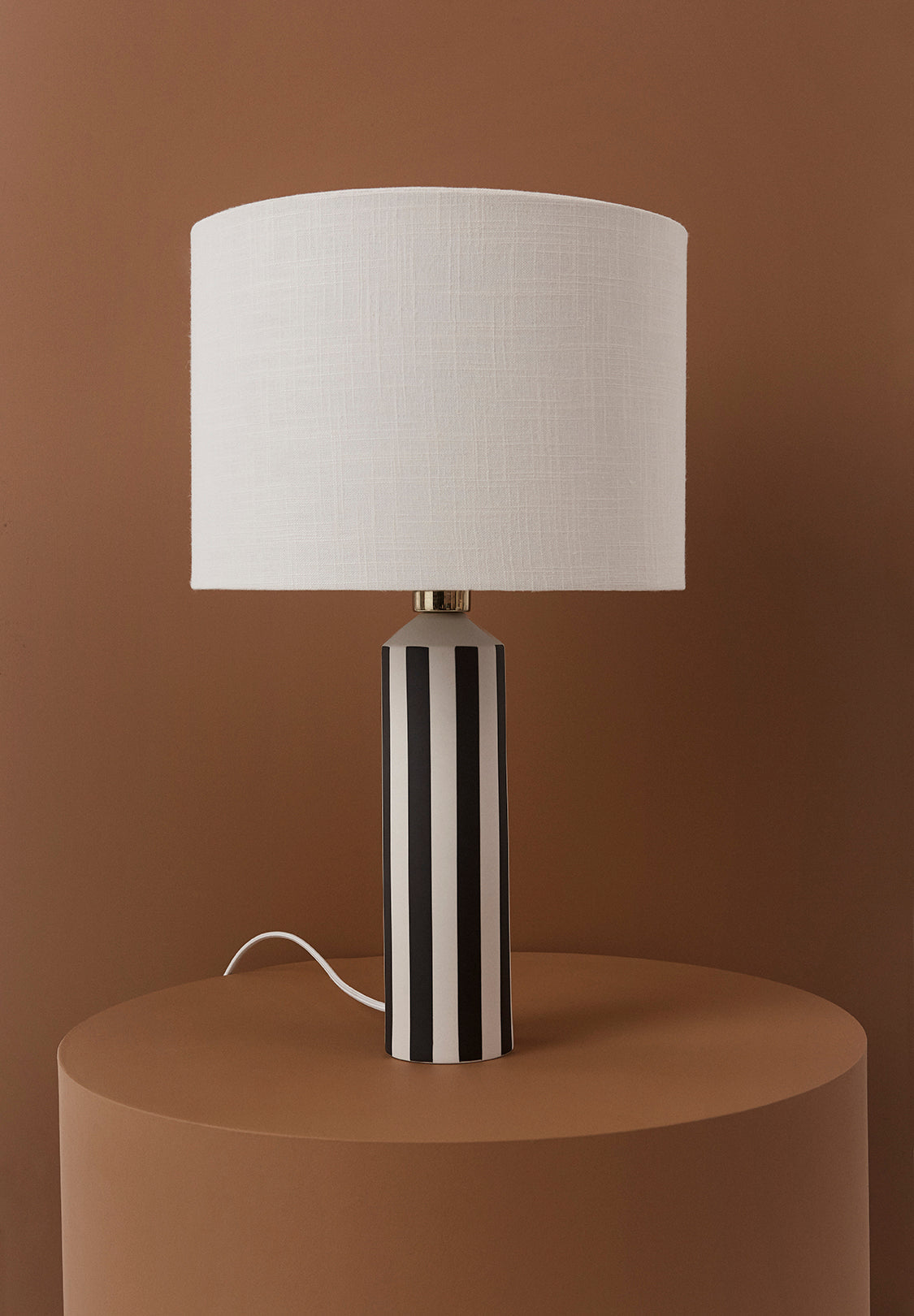 Toppu Lamp - Offwhite / Anthracite Table Lamp OYOY 
