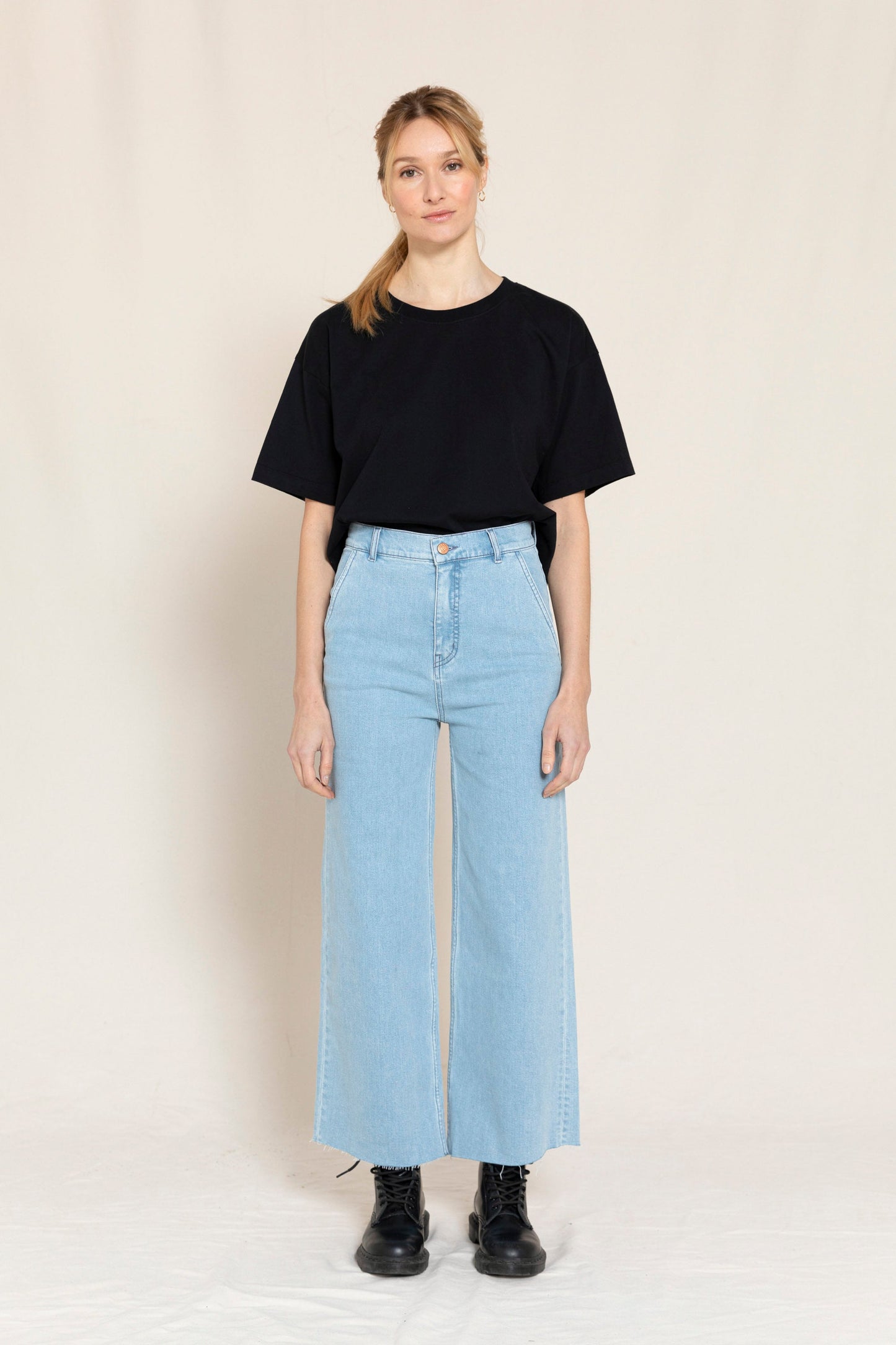 CHARLIE Bleached Blue - Loose Fit Cropped Jeans