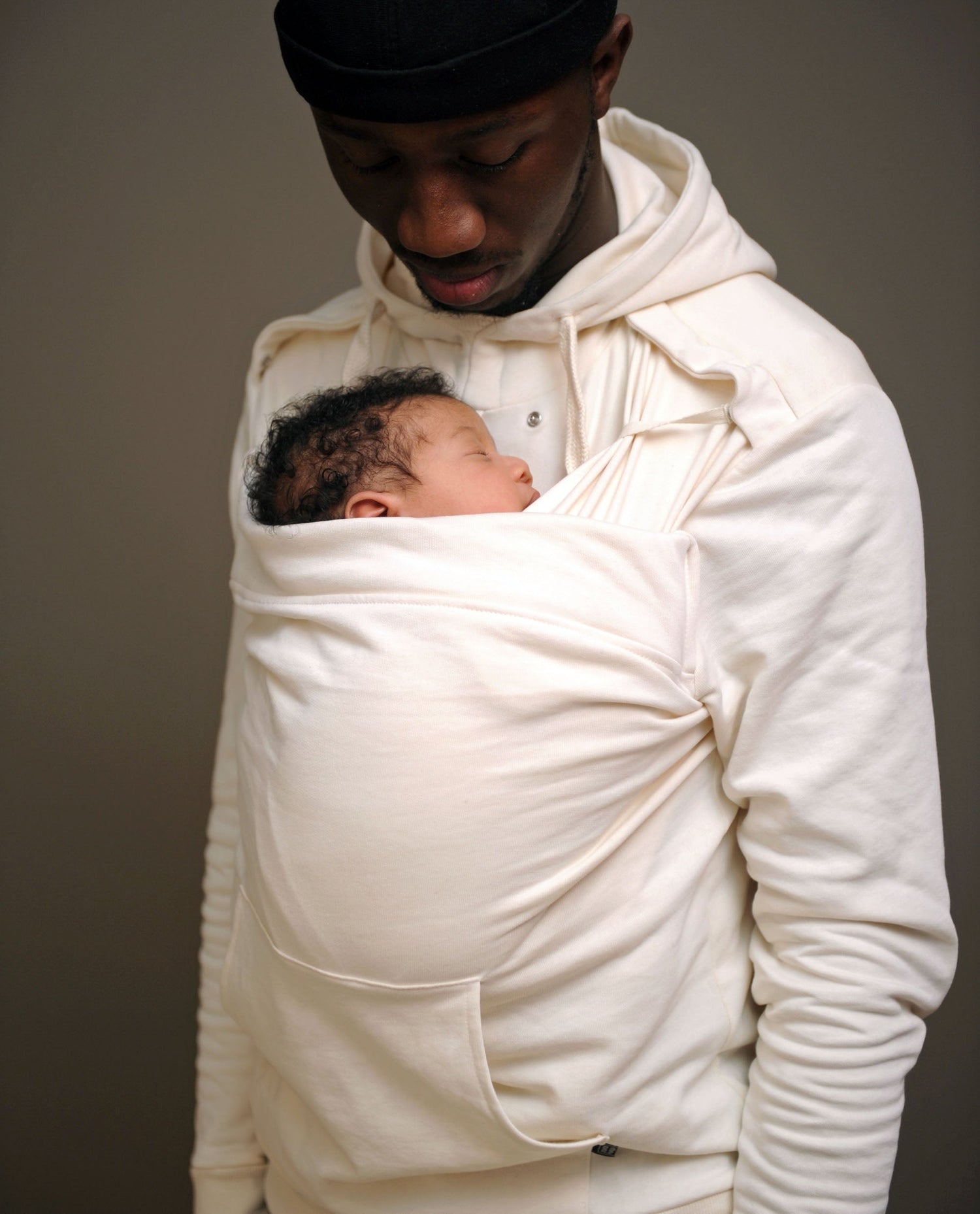 Baby carrier sweatshirt | Daddy Plays | Ecru Carriers Mama Hangs 