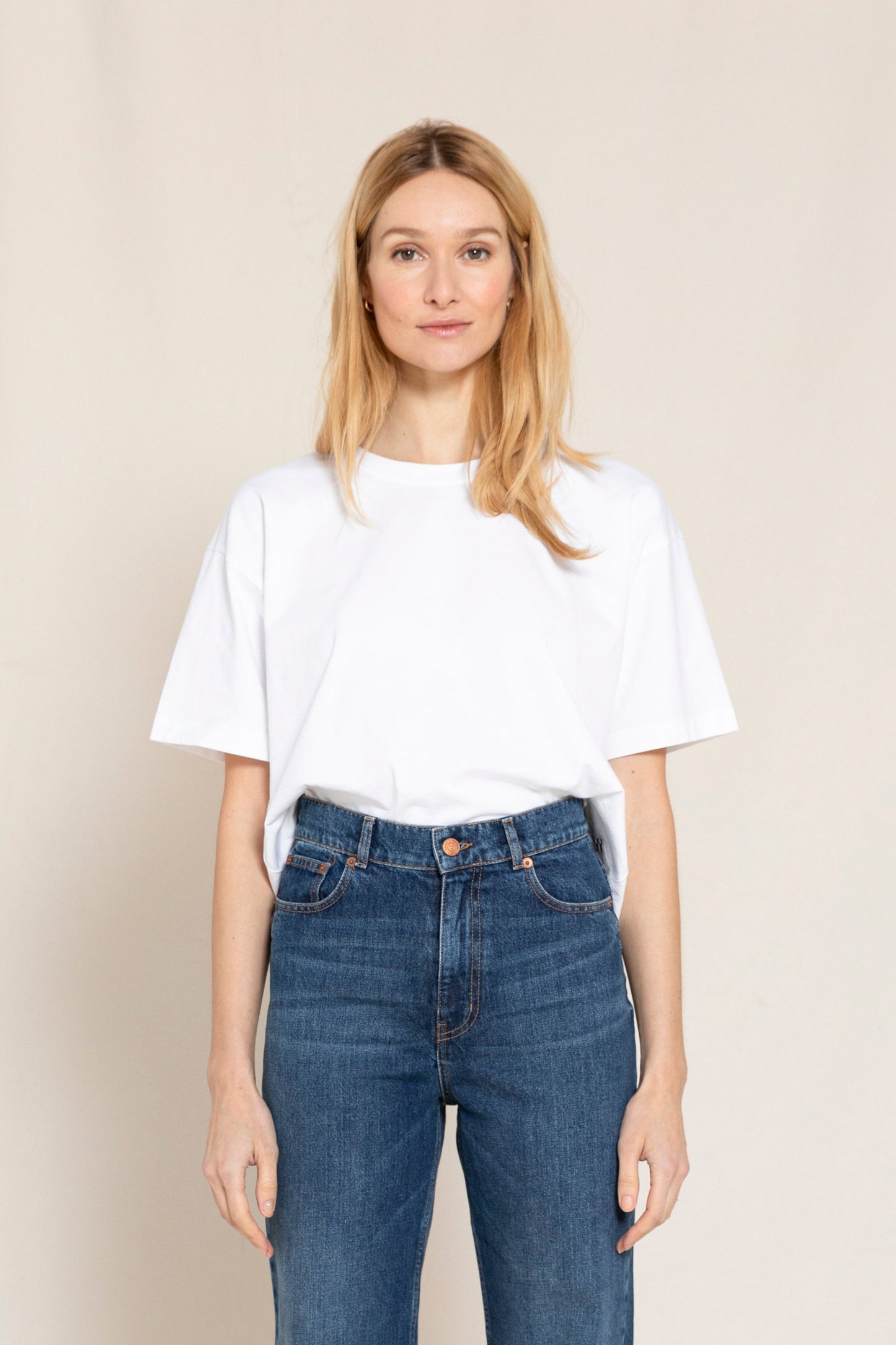 SC 002 White - Cropped T Shirt | Women